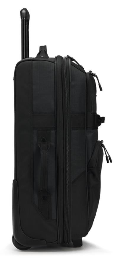Ogio Alpha Layover 40-44L borsa da golf, nero