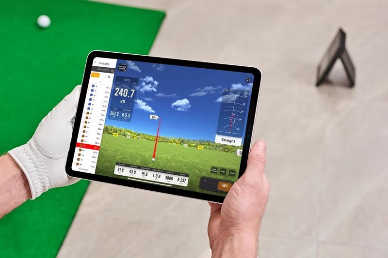 Voice Caddie SC4 Pro Launch Monitor & Simulatore di Golf