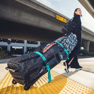 Ogio Alpha Mid travel bag, nero