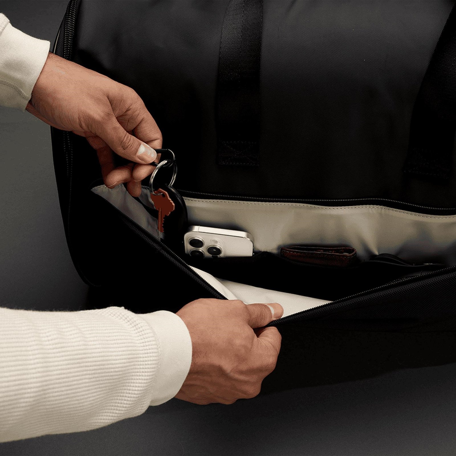Ogio Pace Pro Suiter 53L Duffel, nero