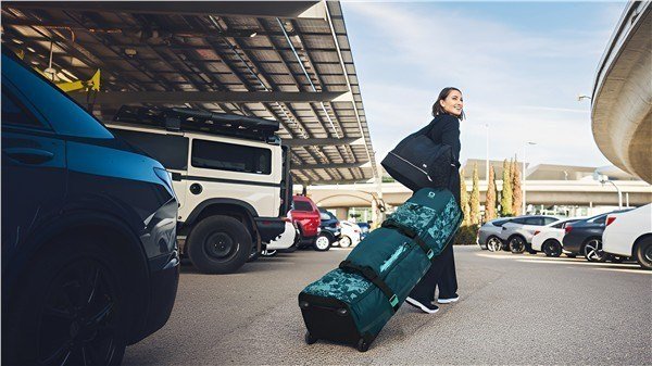Ogio Alpha Slim travel bag, nero