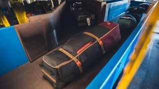 Ogio Alpha Mid travel bag, tarmac
