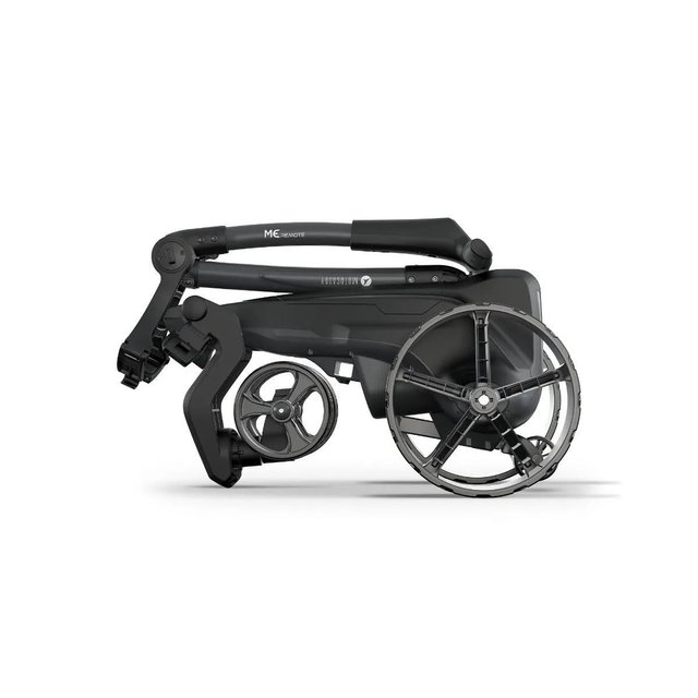 Dettaglio del display e dei comandi di un carrello da golf elettrico