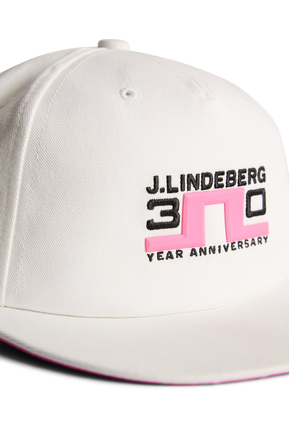 Cappellino J.Lindeberg 30Y Bianco – branding d'impatto sotto la visiera
