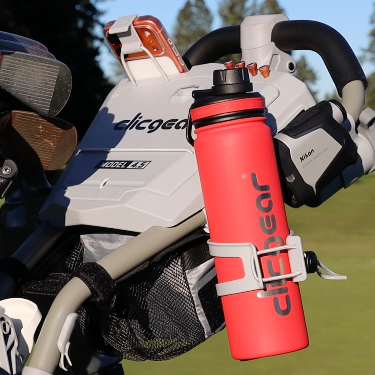 Borraccia Clicgear in uso sul campo da golf