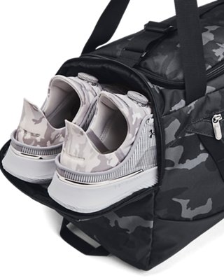 Doppie tasche laterali a scomparsa per bottiglie d'acqua sulla borsa Undeniable 5.0 Small Duffle