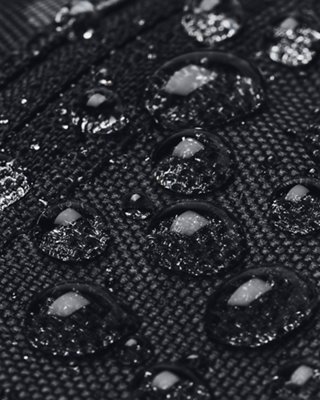 Tecnologia idrorepellente UA Storm sulla borsa Undeniable 5.0 Small Duffle