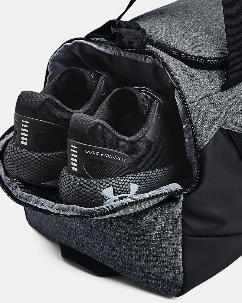 Tasca ventilata per scarpe sull'Undeniable 5.0 Small Duffle Bag