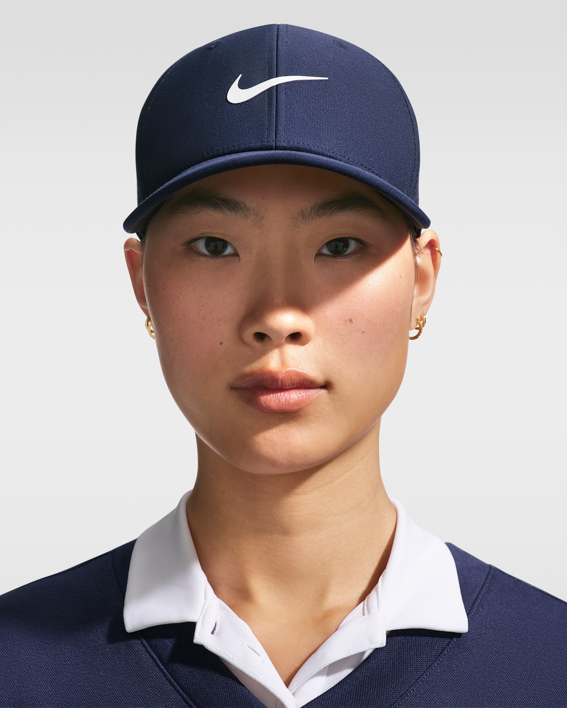 Cappellino da golf Nike Rise Dri-FIT ADV SwooshFlex – College Navy/Antracite/Bianco