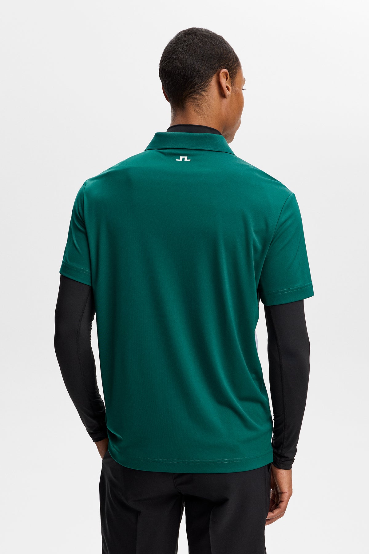 Polo J.Lindeberg Finn Forest Biome – dettaglio pannello laterale a contrasto