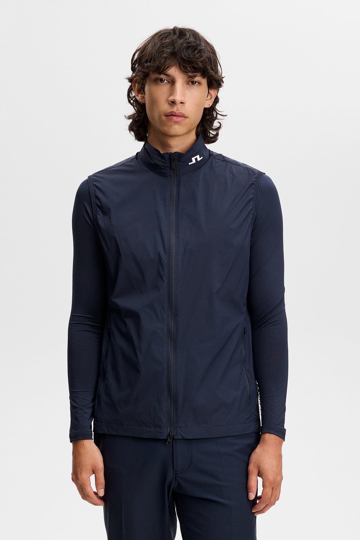 Gilet J.Lindeberg Tour Tech Packable JL Navy – vista frontale sul campo