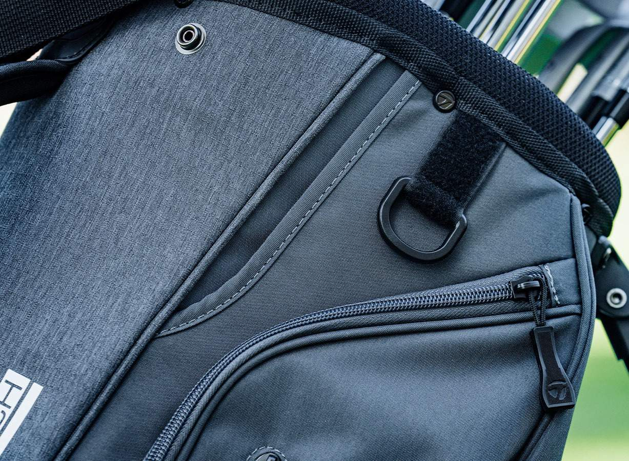 Sistema passante per cinghia da carrello della TaylorMade FlexTech Stand Bag